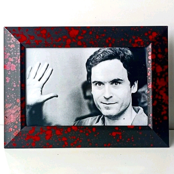 Serial Killer Ted Bundy Hello Wave Creepy Gothic Oddity Vintage Goth Bloody Art - Picture 3 of 4